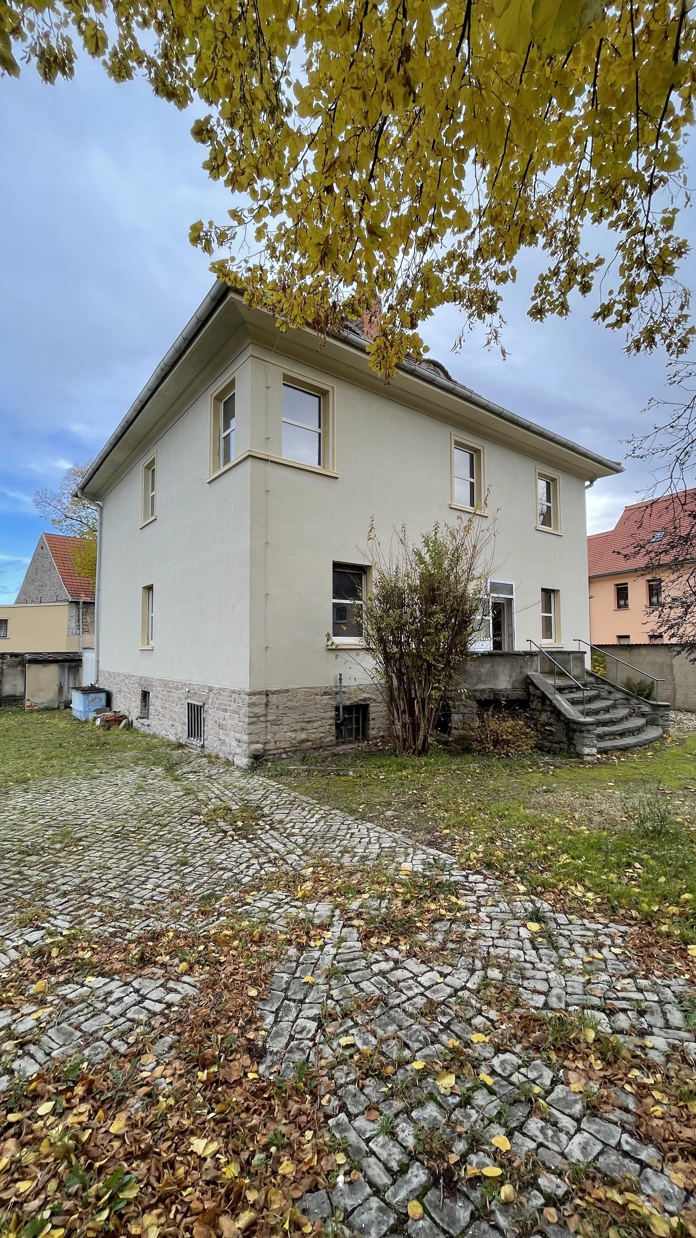 Villa zum Kauf 270.000 € 8 Zimmer 192 m²<br/>Wohnfläche 1.394 m²<br/>Grundstück Alsleben Alsleben 06425