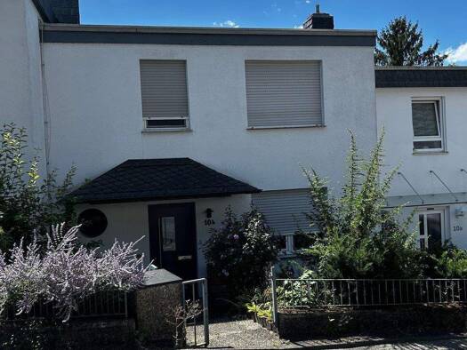Reihenmittelhaus zum Kauf 299.000 € 6 Zimmer 120 m² 233 m² Grundstück Creidlitz Coburg 96450
