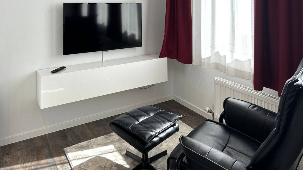 Studio zur Miete 1.145 € 1 Zimmer 23 m² frei ab sofort Triftstraße Niederrad Frankfurt am Main 60528