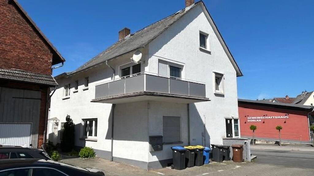 Mehrfamilienhaus zum Kauf als Kapitalanlage geeignet 650.000 € 10 Zimmer 395 m² 741 m² Grundstück Dorlar Lahnau 35633