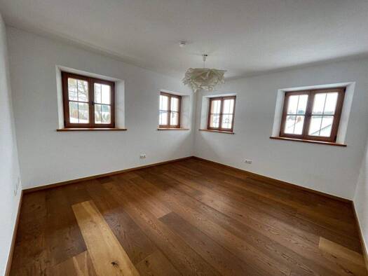 Wohnung zur Miete 1.050 € 3 Zimmer 79,8 m² 1. Geschoss Oberaichbach Niederaichbach 84100