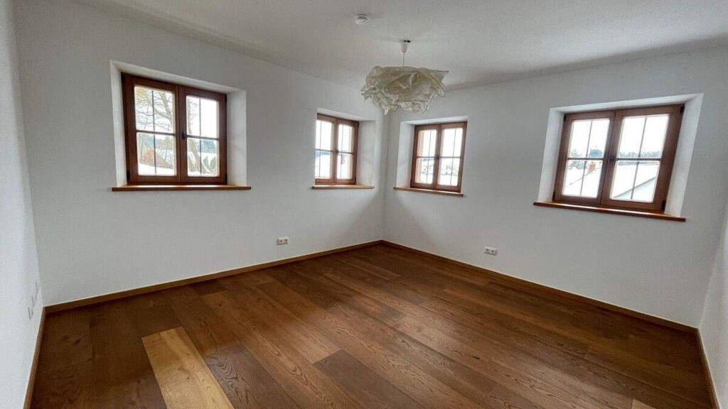 Wohnung zur Miete 1.050 € 3 Zimmer 79,8 m² 1. Geschoss Oberaichbach Niederaichbach 84100