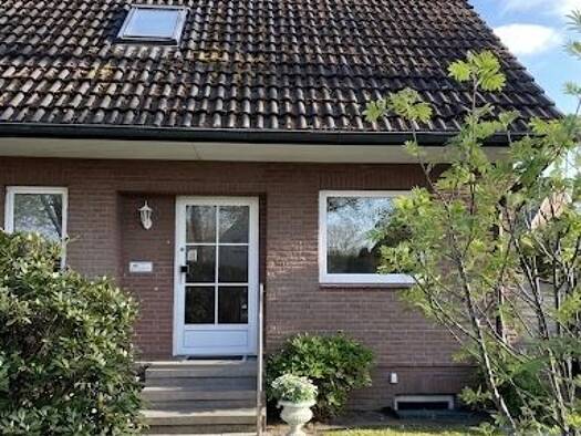 Doppelhaushälfte zur Miete 1.470 € 4 Zimmer 113 m² 300 m² Grundstück Schlutup Schlutup 23568