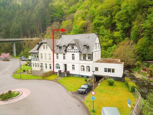 Mehrfamilienhaus zur Versteigerung 160.000 € 337 m² 627 m² Grundstück Kurfürstenstraße 75 Bad Bertrich 56864