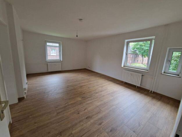 Wohnung zur Miete 430 € 2 Zimmer 66,4 m² 1. Geschoss Coupettestraße 6 Beeck Duisburg 47139