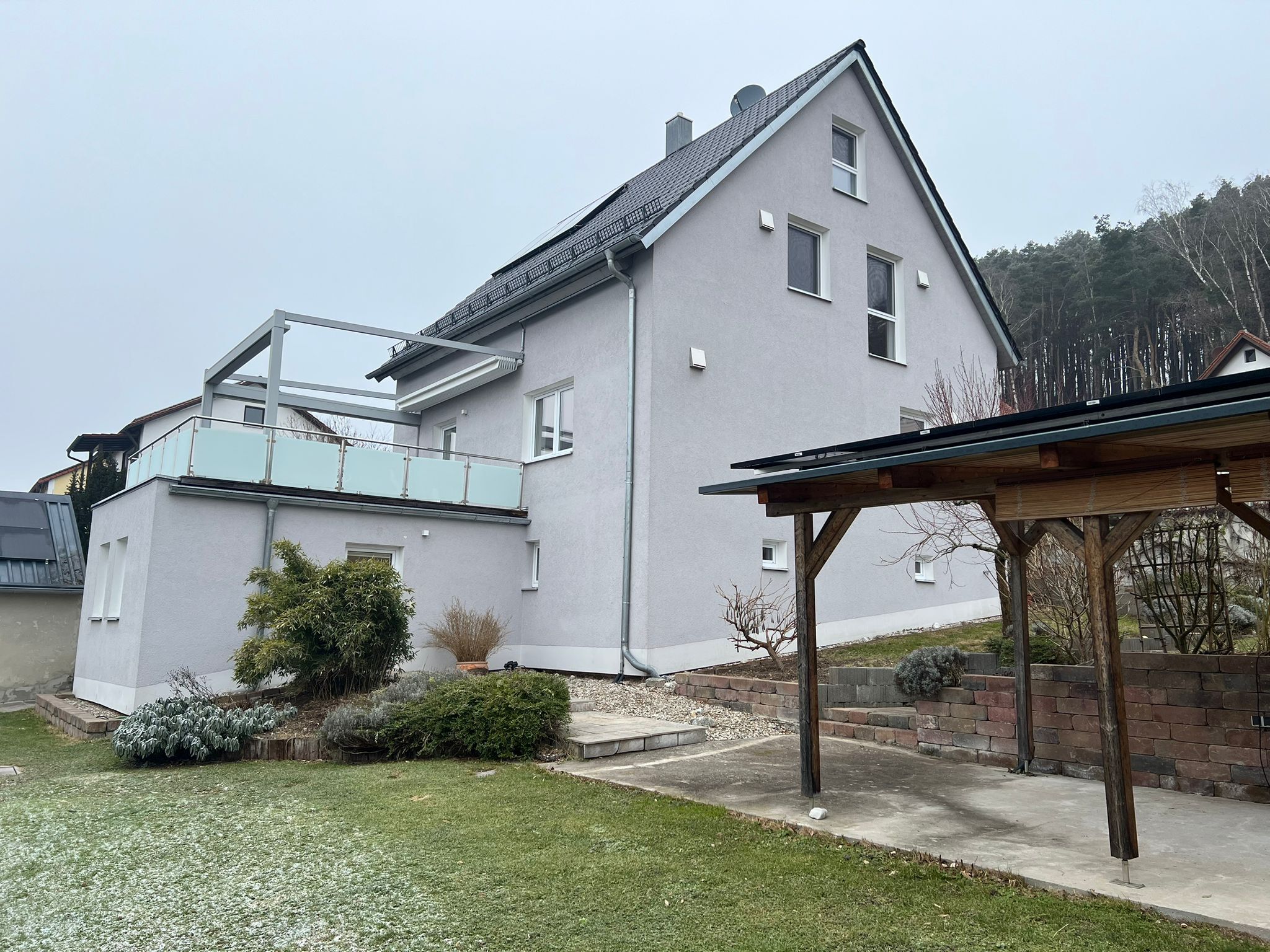 Einfamilienhaus zum Kauf 655.000 € 6 Zimmer 182 m²<br/>Wohnfläche 774 m²<br/>Grundstück Kernstadt Schwandorf Schwandorf 92421