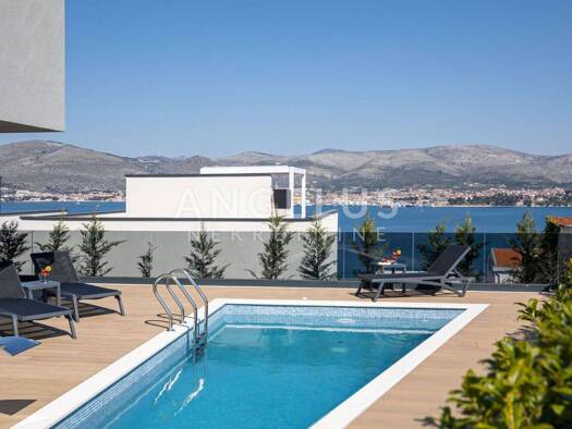 Einfamilienhaus zum Kauf - Erstbezug 812.500 € 4 Zimmer 282 m² Trogir 21220