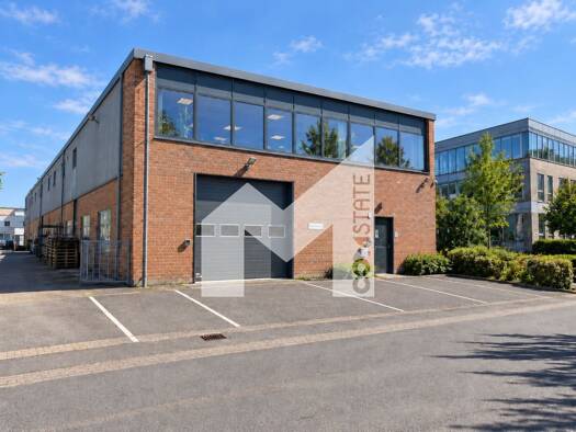 Lagerhalle zur Miete 550 m² Lagerfläche teilbar ab 630 m² Unterrath Düsseldorf 40468