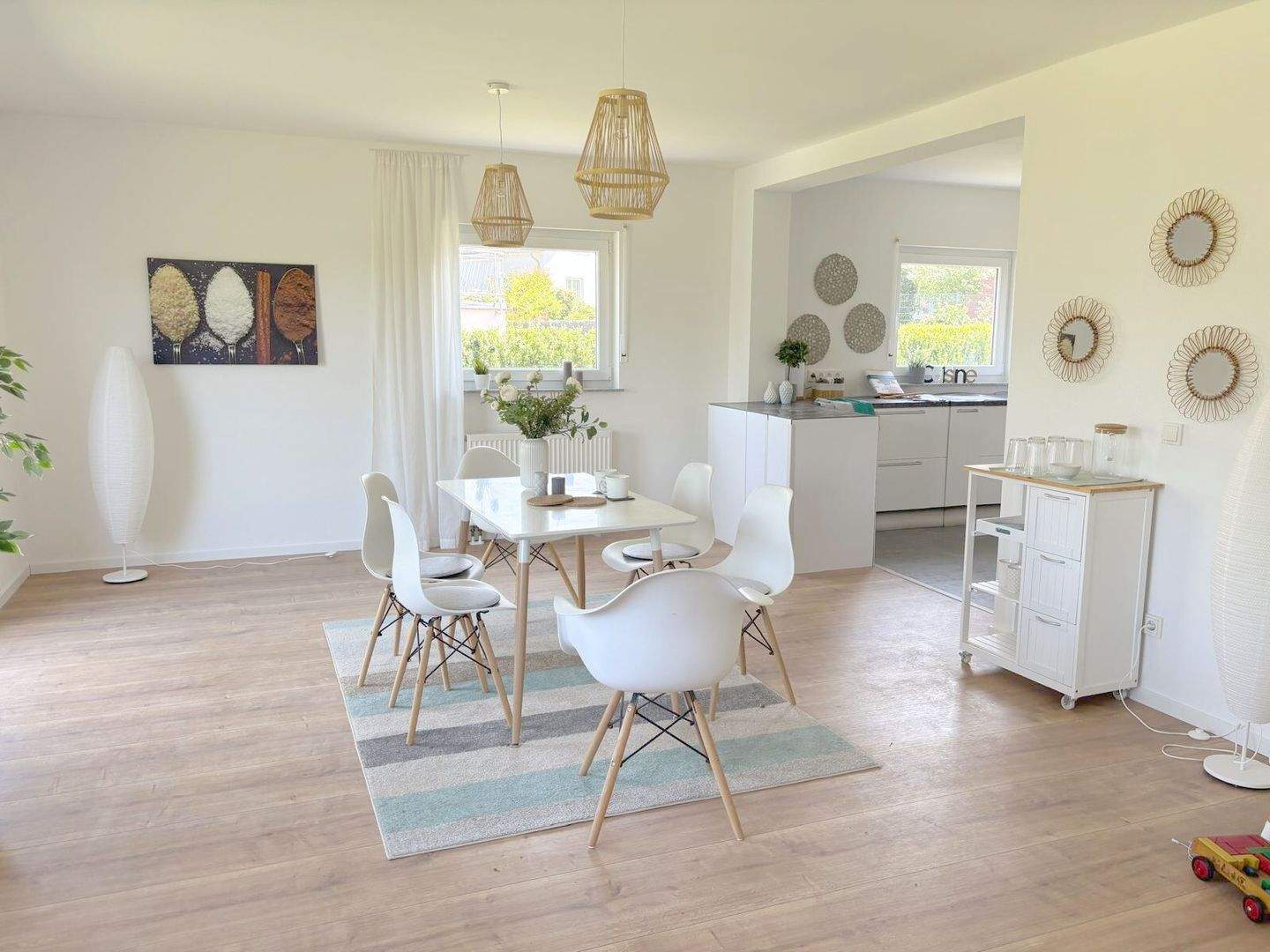 Immobilie in Osburg - Top saniertes Einfamilienhaus mit großem Garten und 221 m² Wohnfläche - einzugsbereit ! - Bild 3