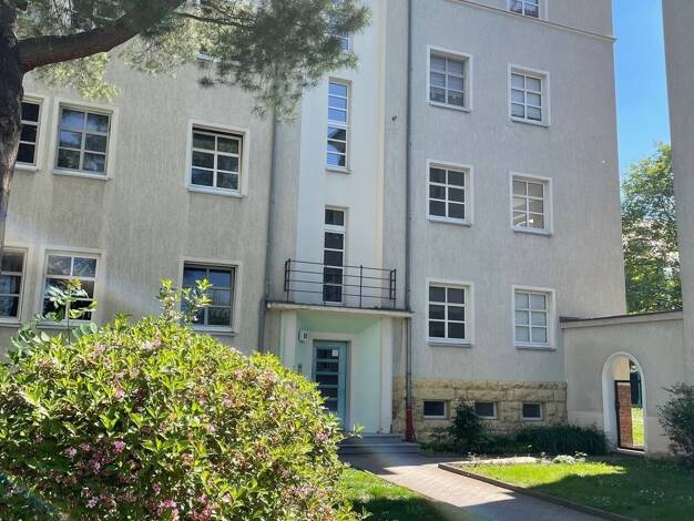 Wohnung zur Miete 405 € 3 Zimmer 67,5 m² 1. Geschoss frei ab sofort Berliner Straße 60 Innenstadt Gera 07545