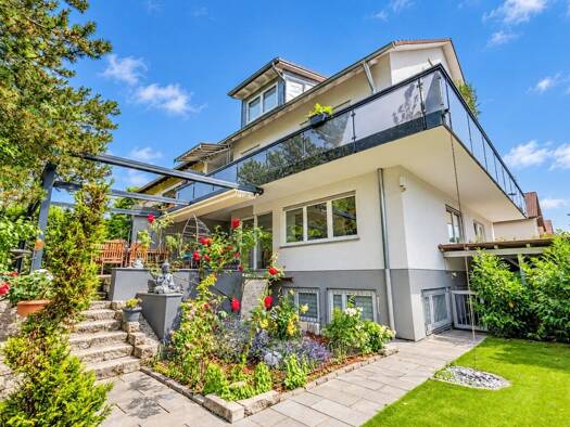 Mehrfamilienhaus zum Kauf 749.000 € 7,5 Zimmer 230 m² 402 m² Grundstück Singen Singen (Hohentwiel) 78224
