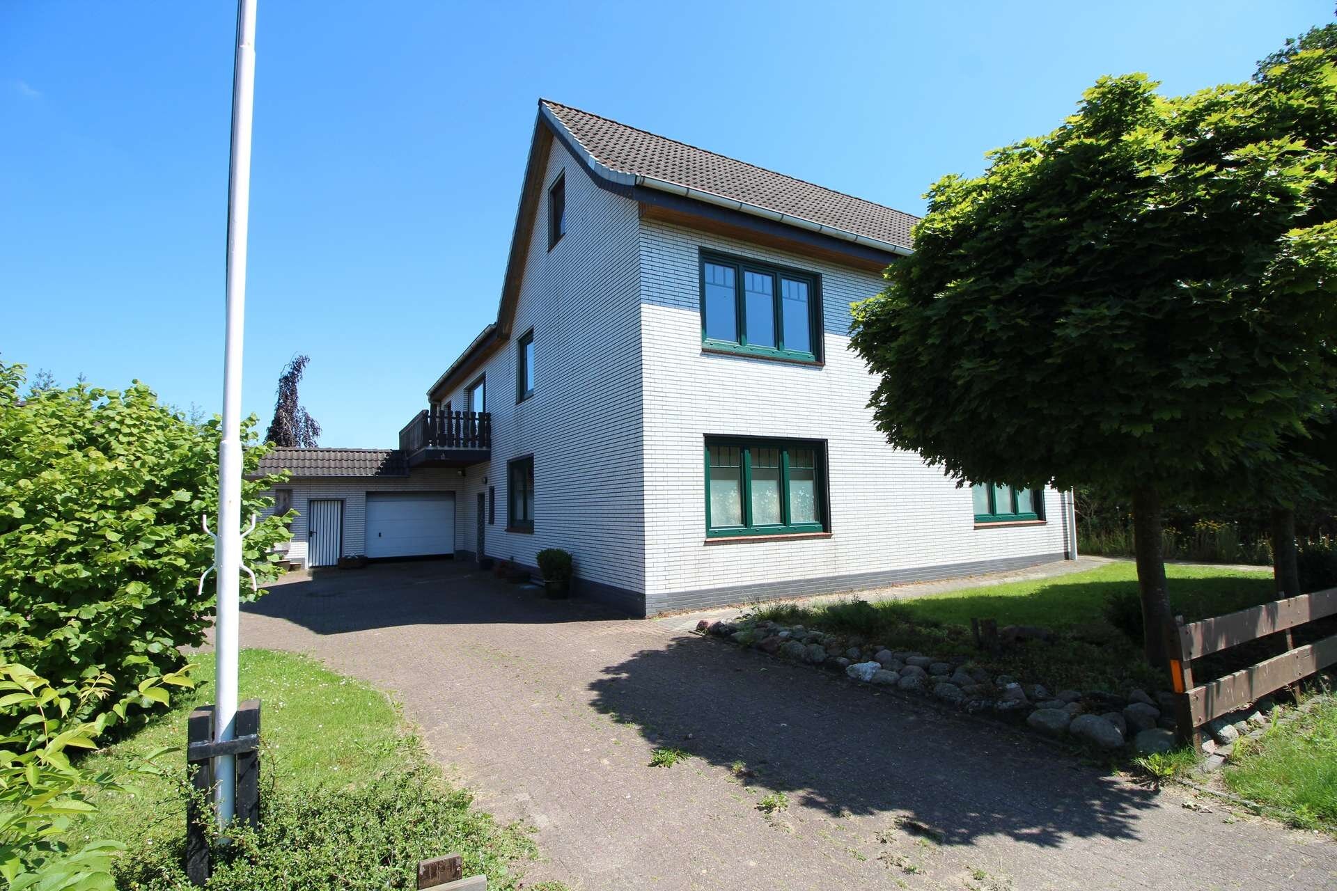 Mehrfamilienhaus zum Kauf 297.000 € 8 Zimmer 270 m²<br/>Wohnfläche 1.625 m²<br/>Grundstück Hollen Beverstedt 27616