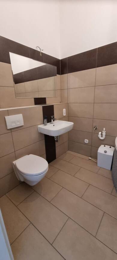 Studio zur Miete 420 € 1 Zimmer 46 m² Souterrain, UG frei ab sofort Glockenweg 8 Berghausen Gummersbach 51647