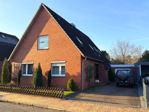 Einfamilienhaus zum Kauf 330.000 € 6 Zimmer 173 m² 598 m² Grundstück Glückstadt 25348