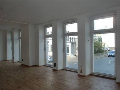 Laden zur Miete provisionsfrei 5,26 € 4 Zimmer 133 m² Verkaufsfläche Laasener Str. 22 Innenstadt Gera 07545