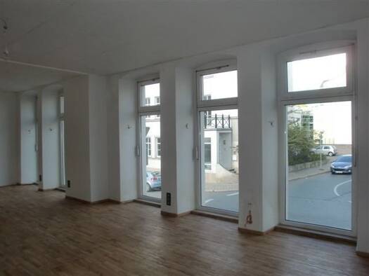 Laden zur Miete provisionsfrei 5,26 € 4 Zimmer 133 m² Verkaufsfläche Laasener Str. 22 Innenstadt Gera 07545