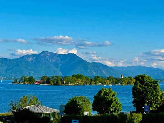 Villa zum Kauf 8 Zimmer 350 m² 1.000 m² Grundstück Prien Prien am Chiemsee 83209
