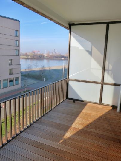 Wohnung zur Miete 700 € 3 Zimmer 84,3 m²<br/>Wohnfläche ab sofort<br/>Verfügbarkeit Am Winterhafen Häfen - Handelshäfen Bremen 28217