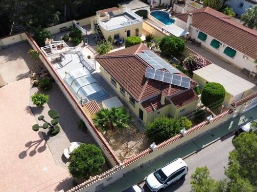 Villa zum Kauf provisionsfrei 399.000 € 6 Zimmer 161 m² 847 m² Grundstück Píñar 03191