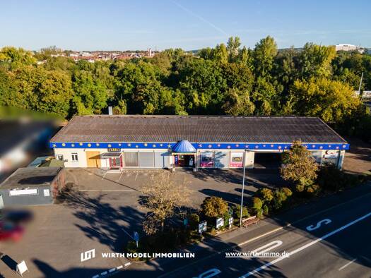 Haus zum Kauf 2.600 m² Grundstück Schweinfurt-Süd Schweinfurt 97424
