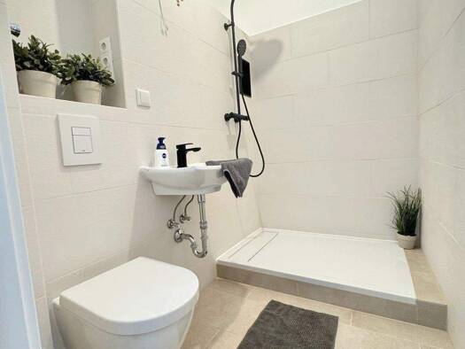 Gewerbeobjekt zum Kauf als Kapitalanlage geeignet 209.000 € 1 Zimmer 40,8 m² Kurfürstenstr. Mariendorf Berlin 12105