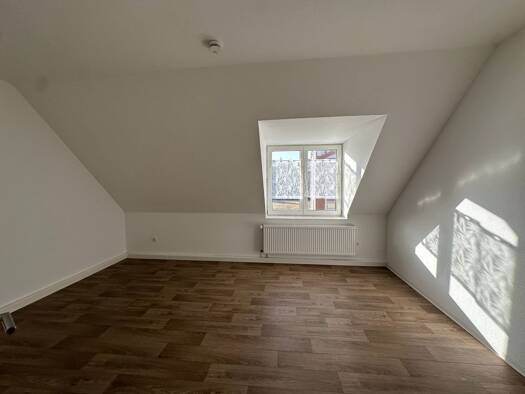 Maisonette zur Miete 352 € 2 Zimmer 45,3 m² Geschoss 2/3 frei ab sofort Zeitz Zeitz 06712