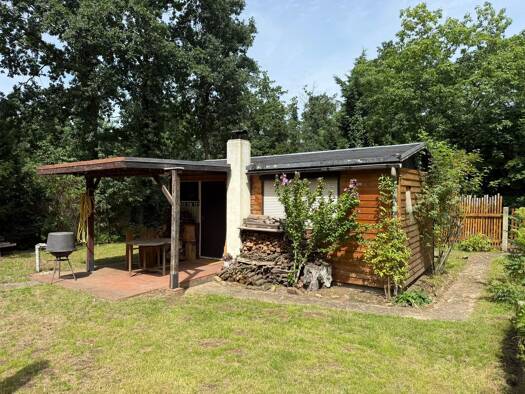 Haus zum Kauf 55.000 € 2 Zimmer 561 m² Grundstück Radebeul 01445