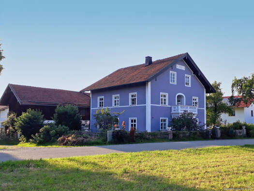 Haus zum Kauf 890.000 € 8 Zimmer 255 m² 1.290 m² Grundstück Max-Humpl-Str. 11 Kienberg Kienberg 83361