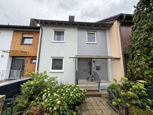Reihenmittelhaus zum Kauf 325.000 € 5 Zimmer 124 m² 162,7 m² Grundstück frei ab sofort Uffenheim Uffenheim 97215