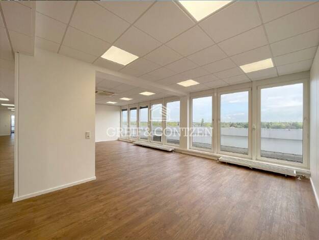 Bürofläche zur Miete 7,90 € 377 m² Bürofläche Longerich Köln 50739