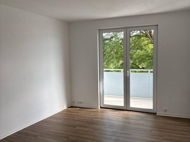 Wohnung zur Miete 650 € 3 Zimmer 61,9 m² Straße der DSF 32 Güstrow 18273