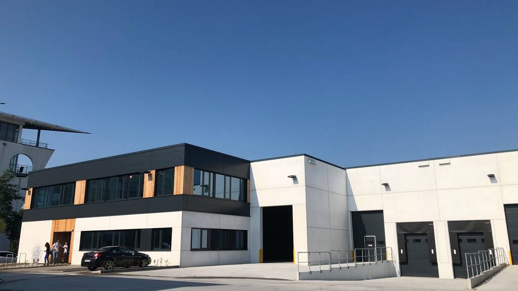 Lagerhalle zur Miete 10,50 € 4.000 m² Lagerfläche teilbar ab 1.000 m² Maichingen Sindelfingen 71069
