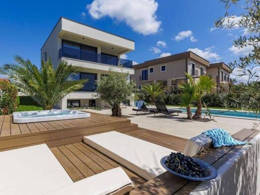 Villa zum Kauf 895.000 € 3 Zimmer 217 m² 707 m² Grundstück Poreč 52440