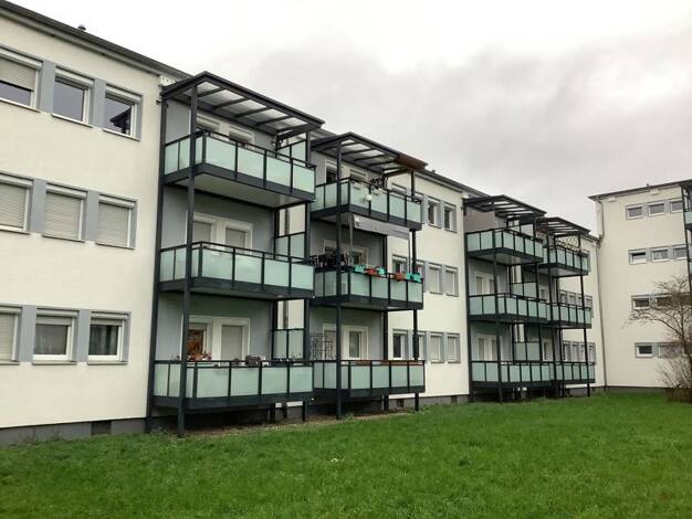 Wohnung zur Miete 860 € 2 Zimmer 53,3 m² frei ab 31.05.2026 Stephan-Heise-Str. 17 Hausen Frankfurt am Main 60488