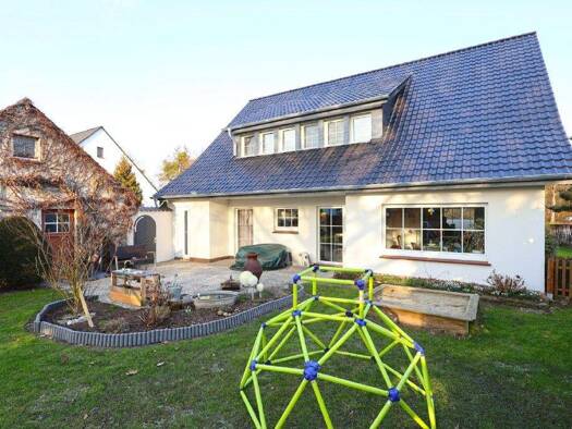 Einfamilienhaus zum Kauf 345.000 € 6 Zimmer 195 m² 979 m² Grundstück Lübbecke 32312