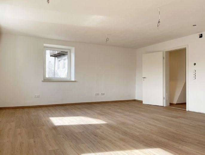 Wohnung zum Kauf als Kapitalanlage geeignet 209.900 € 3 Zimmer 80 m²<br/>Wohnfläche Schulstraße 7 Trostberg Trostberg 83308