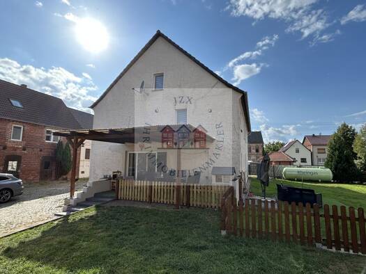 Einfamilienhaus zum Kauf 8 Zimmer 289 m² 8.500 m² Grundstück frei ab sofort Schützberg Jessen (Elster) 06917