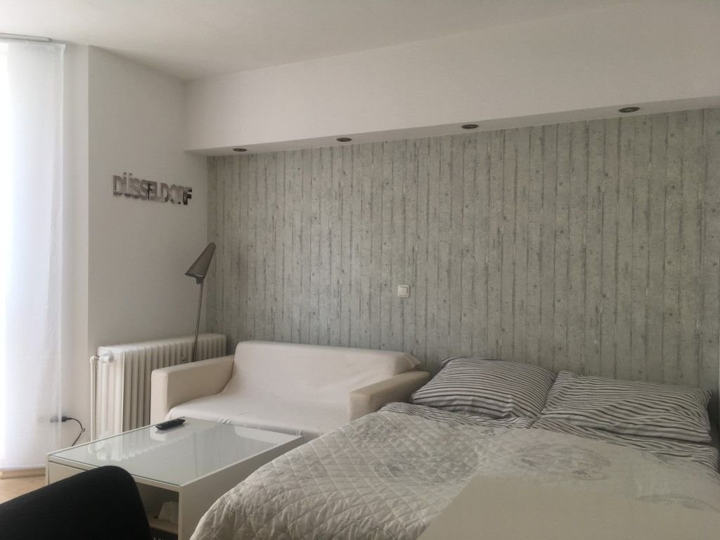 Wohnung zur Miete Wohnen auf Zeit 990 € 1 Zimmer 25 m²<br/>Wohnfläche 13.04.2025<br/>Verfügbarkeit Benzenbergstraße Unterbilk Düsseldorf 40219