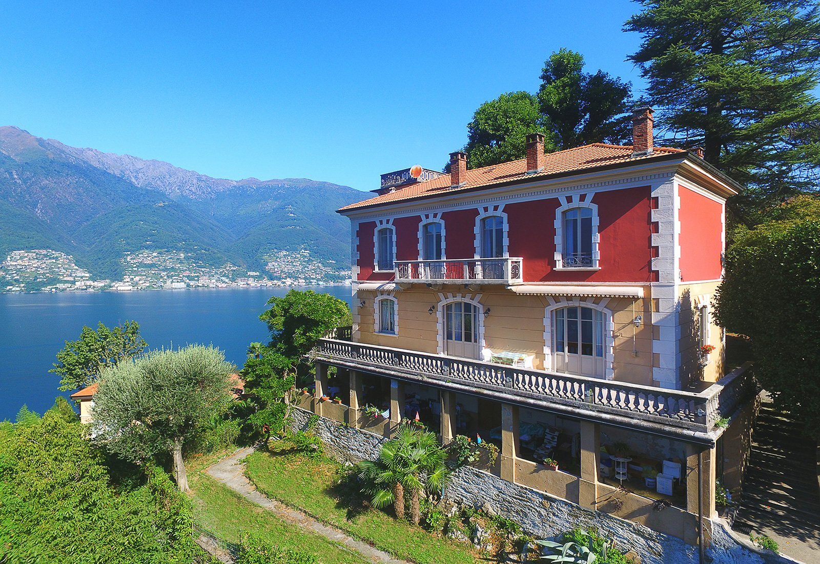 Villa zum Kauf 1.450.000 € 7 Zimmer 400 m²<br/>Wohnfläche 1.655 m²<br/>Grundstück Pino Sulla Sponda Del Lago Maggiore 21010