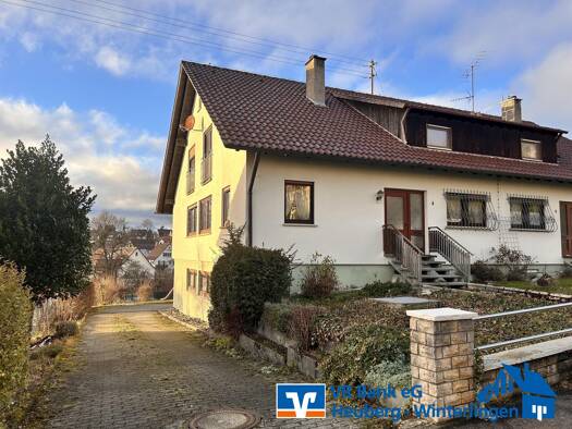 Doppelhaushälfte zum Kauf 229.000 € 7 Zimmer 131,6 m² 521 m² Grundstück frei ab sofort Hossingen Meßstetten 72469