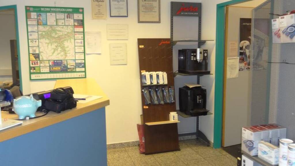 Laden zur Miete 1.759 € 4 Zimmer 109,9 m² Verkaufsfläche Völs 6176