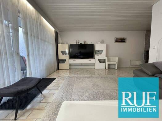 Reihenmittelhaus zum Kauf 380.000 € 4,5 Zimmer 110 m² 202 m² Grundstück Innenstadt Pforzheim 75181