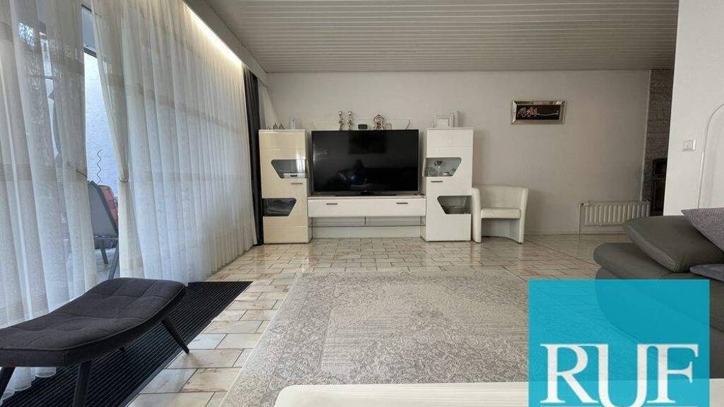 Reihenmittelhaus zum Kauf 380.000 € 4,5 Zimmer 110 m² 202 m² Grundstück Mäurachstraße Eutingen Pforzheim 75181