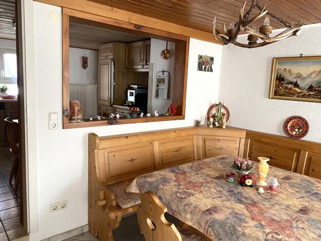 Mehrfamilienhaus zum Kauf 325.000 € 5 Zimmer 138 m² 283 m² Grundstück frei ab sofort Lottstetten Lottstetten 79807