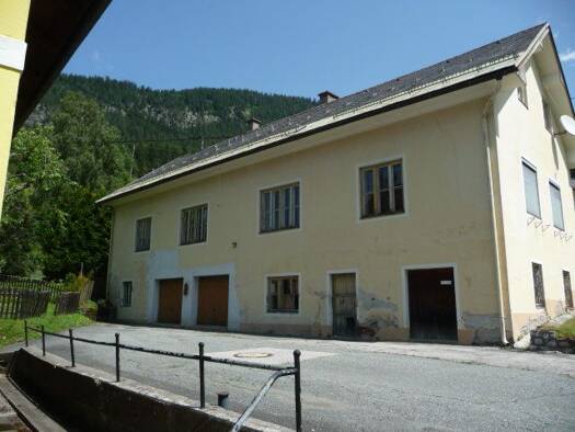 Mehrfamilienhaus zum Kauf 130.000 € 10 Zimmer 500 m² 200 m² Grundstück frei ab sofort Bartholomäusweg 4 Bad Bleiberg 9530
