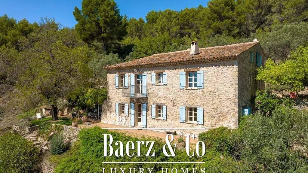 Haus zum Kauf 1.850.000 € 7 Zimmer 270 m² 10.402 m² Grundstück callas 83830