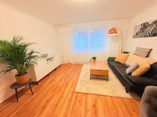 Wohnung zur Miete 1.890 € 3,5 Zimmer 83 m² frei ab 01.01.2026 68766