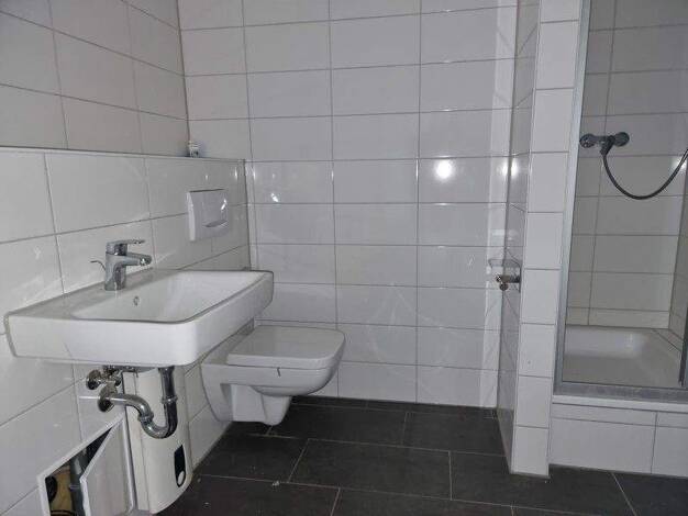 Wohnung zur Miete 840 € 3 Zimmer 92,3 m² 4. Geschoss frei ab 15.03.2026 Dorotheenstr. 14 Innenstadt Halle (Saale) 06108