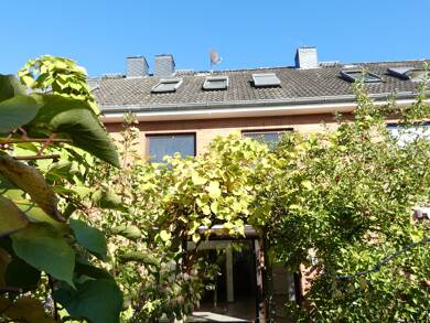 Reihenmittelhaus zum Kauf 249.000 € 4 Zimmer 102,8 m² 160 m² Grundstück frei ab sofort Itzehoe 25524