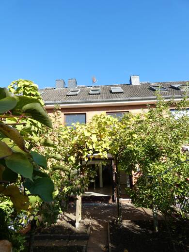 Reihenmittelhaus zum Kauf 249.000 € 4 Zimmer 102,8 m² 160 m² Grundstück frei ab sofort Itzehoe 25524